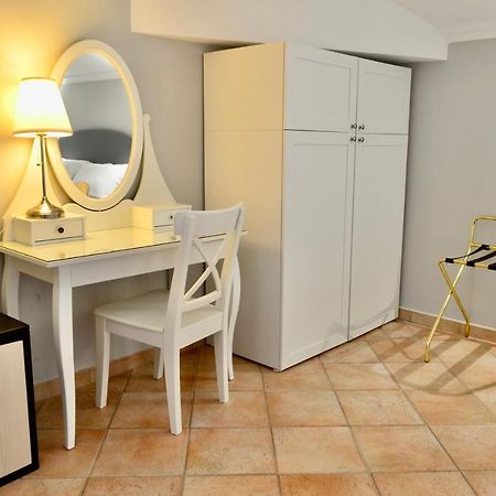 Sourire Hotel Рим Екстериор снимка