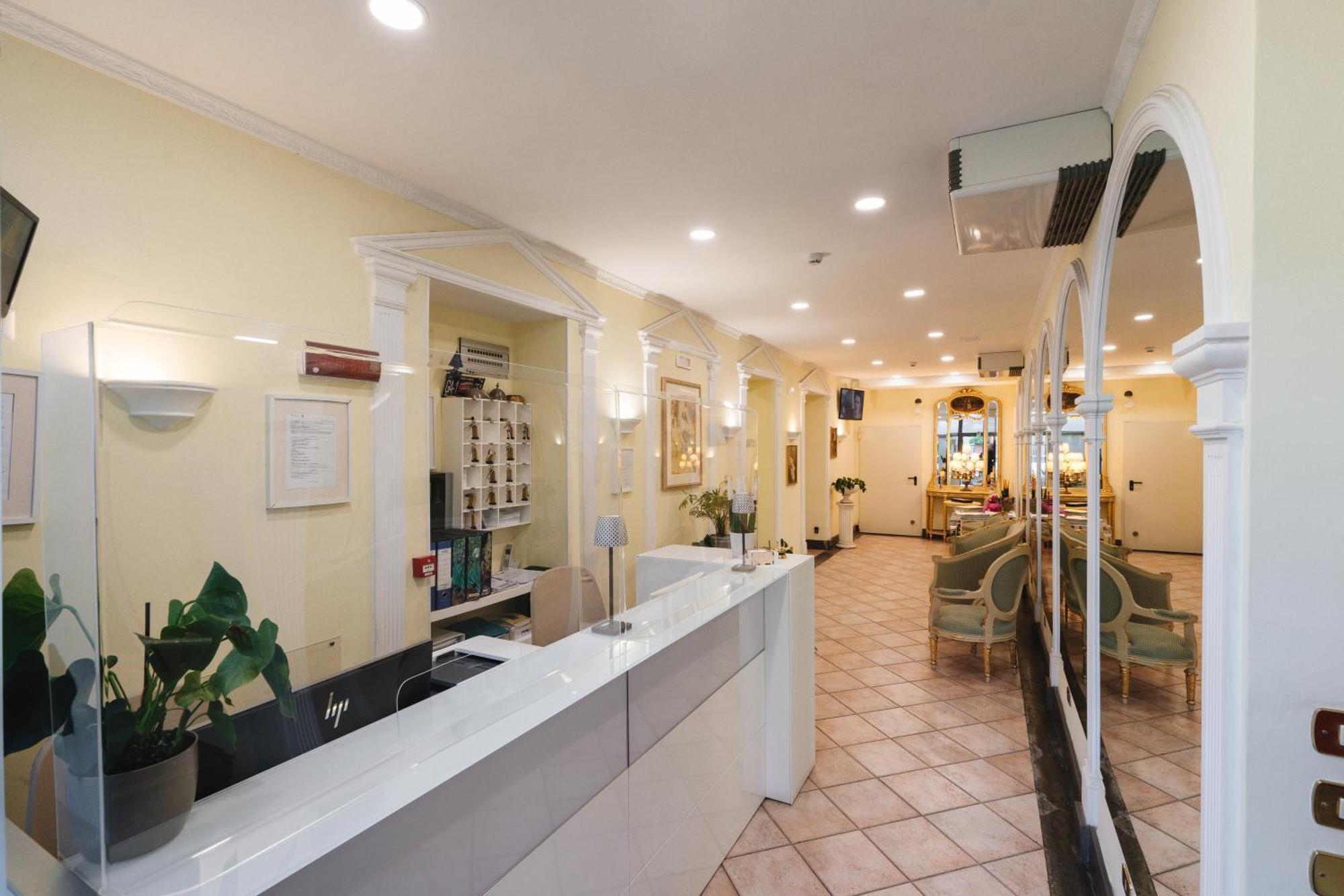 Sourire Hotel Рим Екстериор снимка