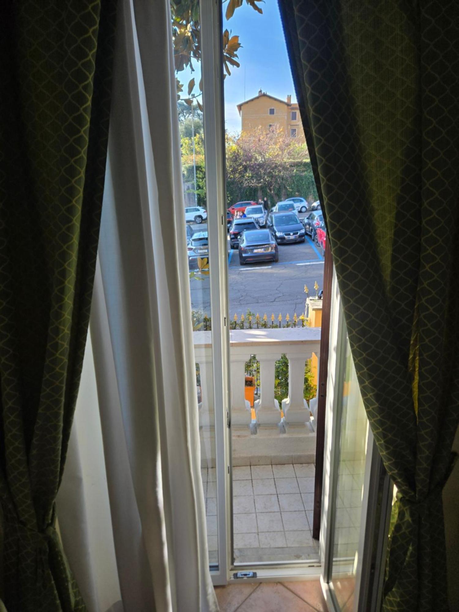 Sourire Hotel Рим Екстериор снимка