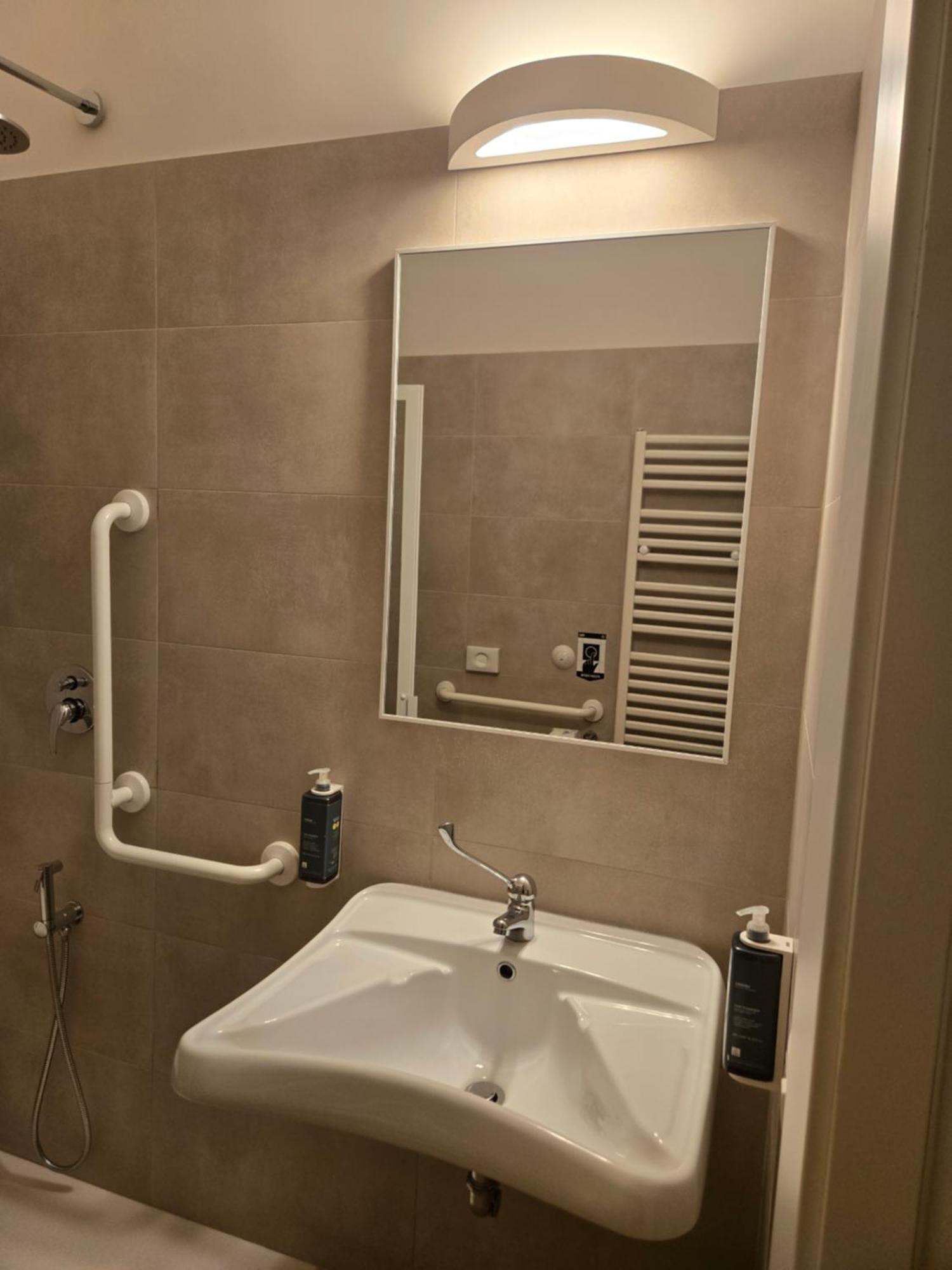 Sourire Hotel Рим Екстериор снимка